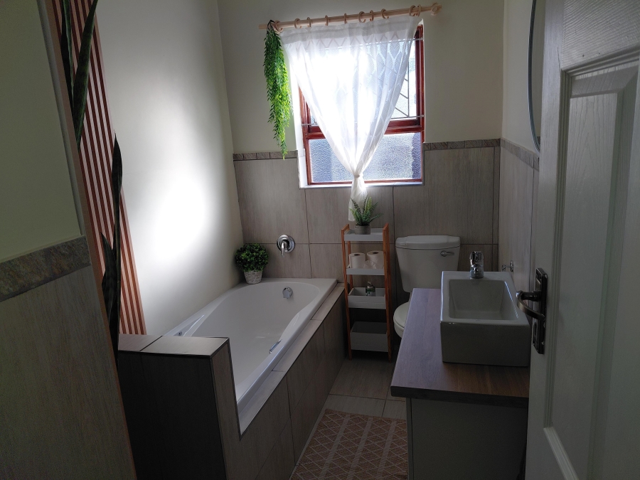 3 Bedroom Property for Sale in Strelitzia Park Eastern Cape